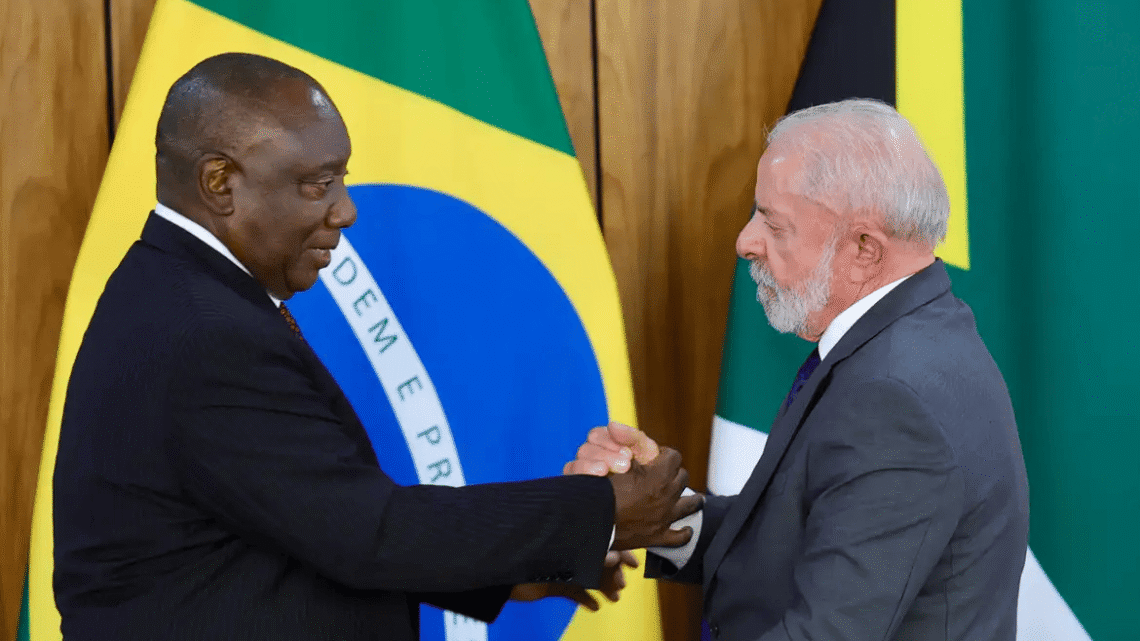 Lula cita preocupação com conflito no Irã e fala em ampliar defesa