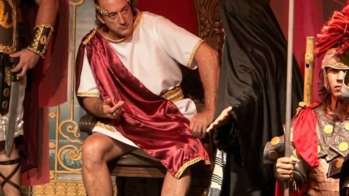 Roberto Rowntree se destaca na Paixão de Cristo no Piauí com atuações marcantes e versatilidade impressionante