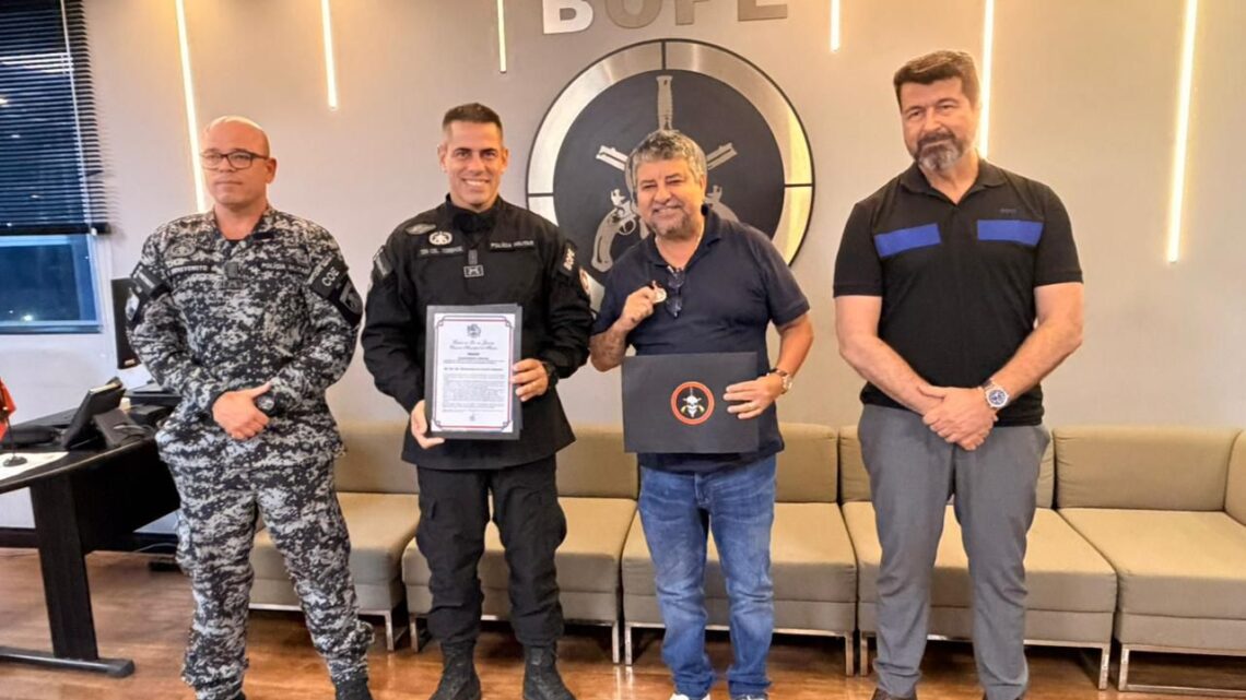 Maricá recebe medalha do Bope por apoio às ações de segurança pública