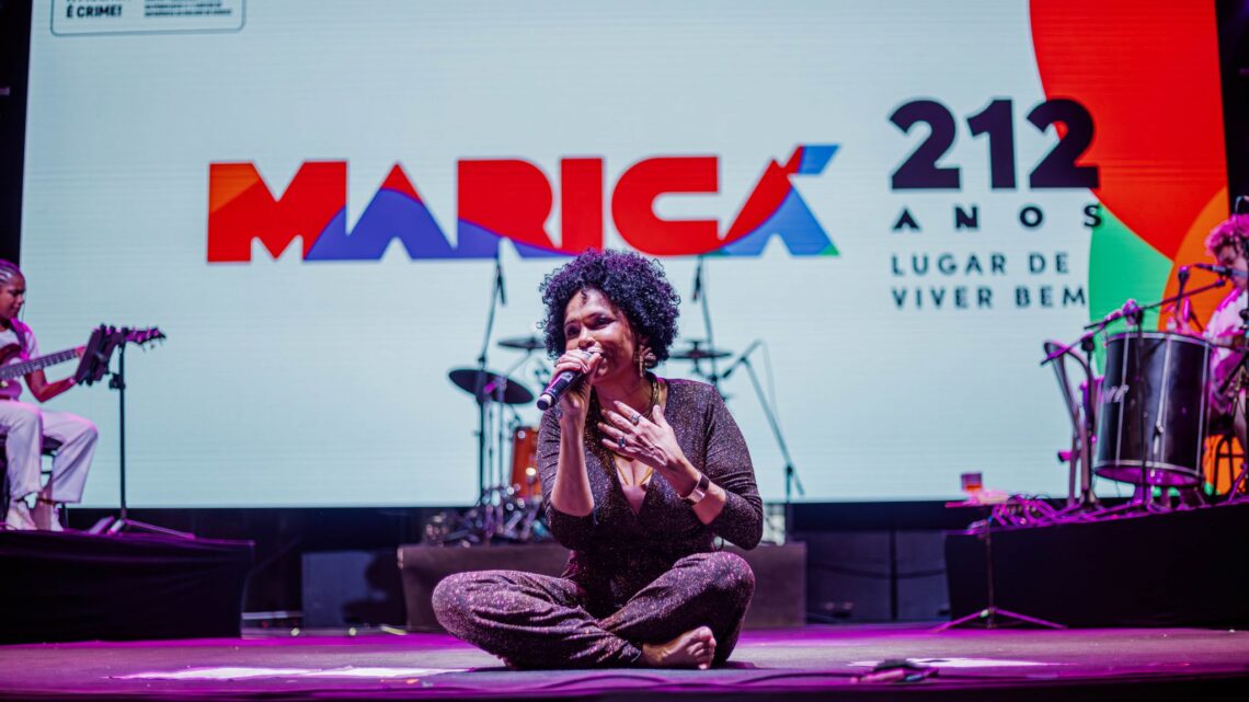 Maricá 212 anos: Teresa Cristina embala segundo dia de comemorações com muito samba