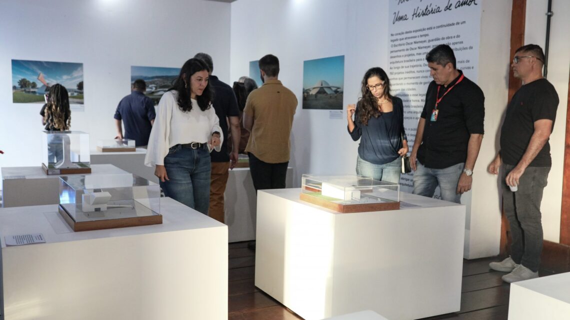 Maricá 212 anos: Casa de Cultura recebe exposição com projetos de Oscar Niemeyer