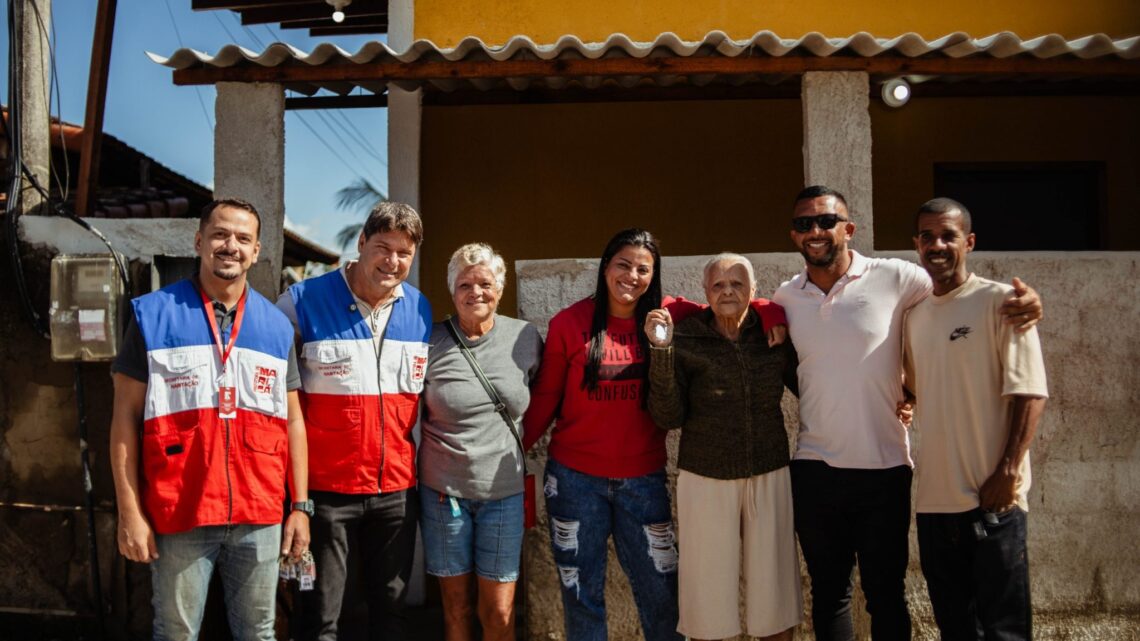 Prefeitura de Maricá entrega 12 casas reformadas a moradores