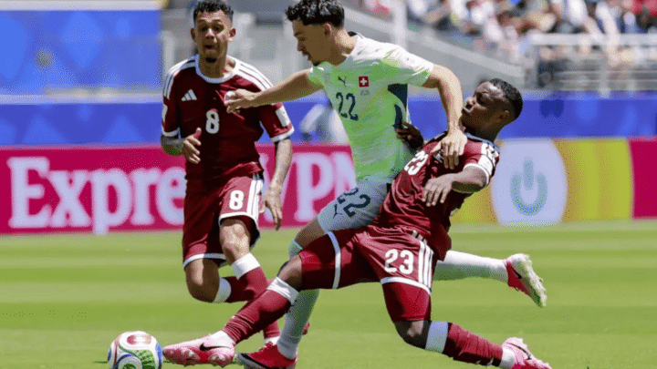 Suíça desperdiça chances e Catar arranca empate no fim pelo Grupo B