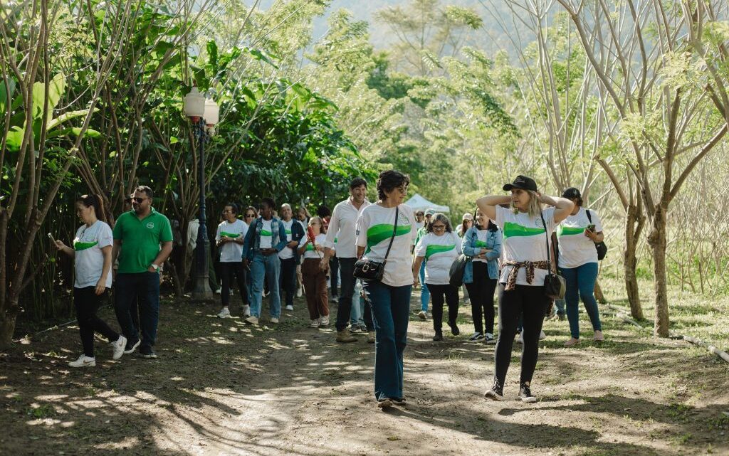 Maricá: alunos de projeto sobre reaproveitamento de alimentos conhecem iniciativas agroecológicas no Espraiado