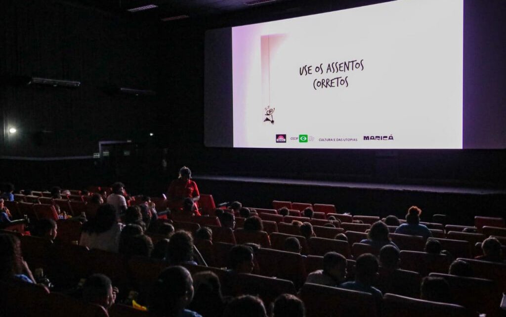 Maricá oferece sessão de cinema para crianças dos residenciais Minha Casa, Minha Vida em programação de férias