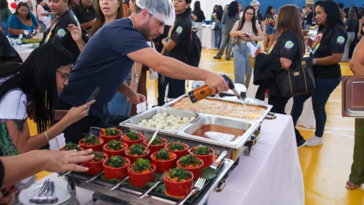 Maricá elege melhores receitas criadas por merendeiras para o cardápio da rede municipal