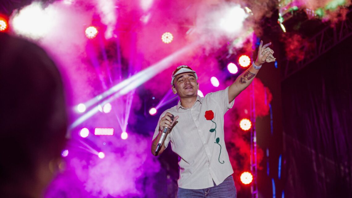Maricá: João Gomes reúne multidão na abertura da Festa da Padroeira