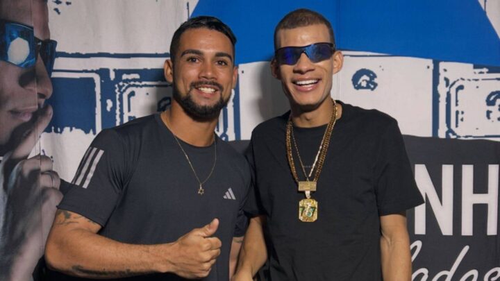 O Influenciador Thiago Capixaba prestigia o show de Eduardinho Dos Teclados, em Guarapari/ES