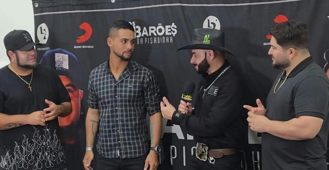 No Expo Cariacica, o influenciador digital Thiago Capixaba celebra com o show Os Barões da Pisadinha