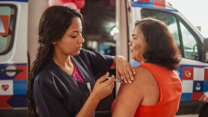 Prefeitura de Maricá promove Dia D do Outubro Rosa e leva exames preventivos à quadra da União de Maricá